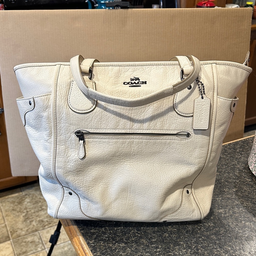 Authentic Coach Off-White Leather Tote Bag-WOW, buttery soft genuine leather.